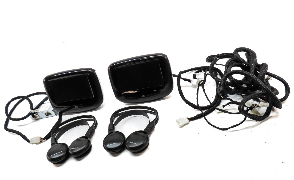 Thumbnail 4: 12 MERCEDES ML350 (W166) REAR ENTERTAINMENT DVD SCREEN & WIRELESS HEADPHONES SET