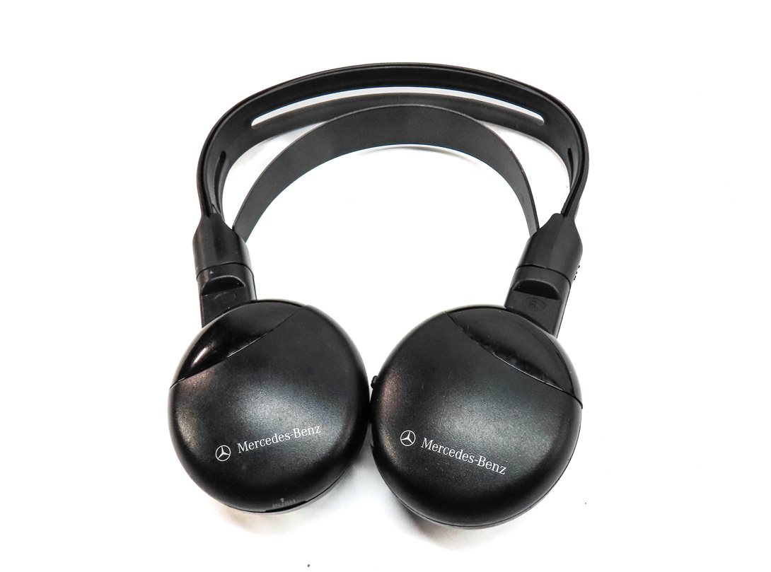Thumbnail 7: 12 MERCEDES ML350 (W166) REAR ENTERTAINMENT DVD SCREEN & WIRELESS HEADPHONES SET