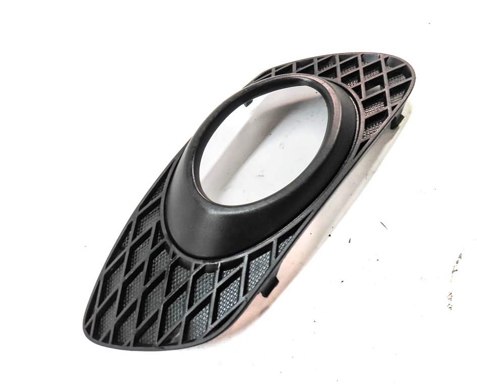 Thumbnail 3: 2007 MERCEDES ML320 (W164) FRONT RIGHT PASSENGER LOWER BUMPER FOG LIGHT TRIM