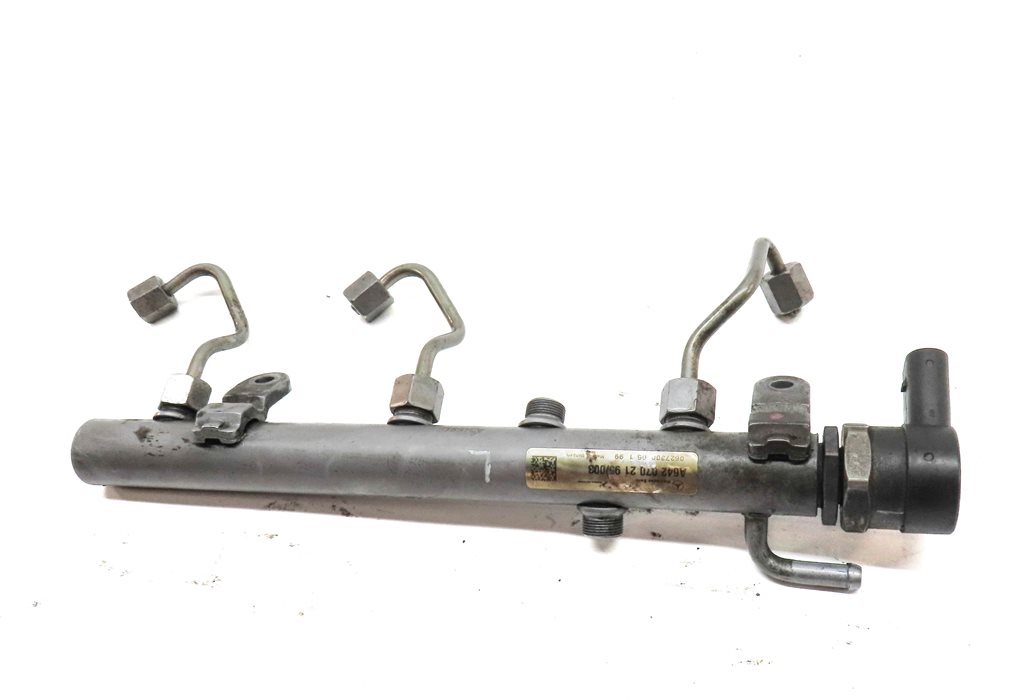Thumbnail 6: 2007 MERCEDES ML320 (W164) 3.0L DIESEL (OM642) LEFT FUEL INJECTOR RAIL w/ LINES