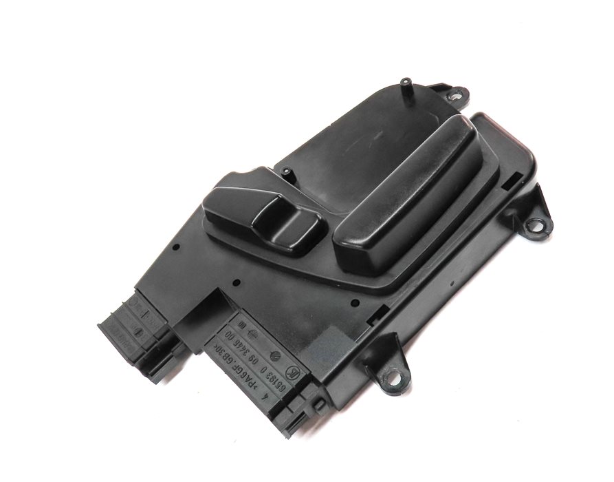 Thumbnail 3: 2007 MERCEDES ML320 (W164) FRONT RIGHT PASSENGER SEAT POSITION ADJUST SWITCH