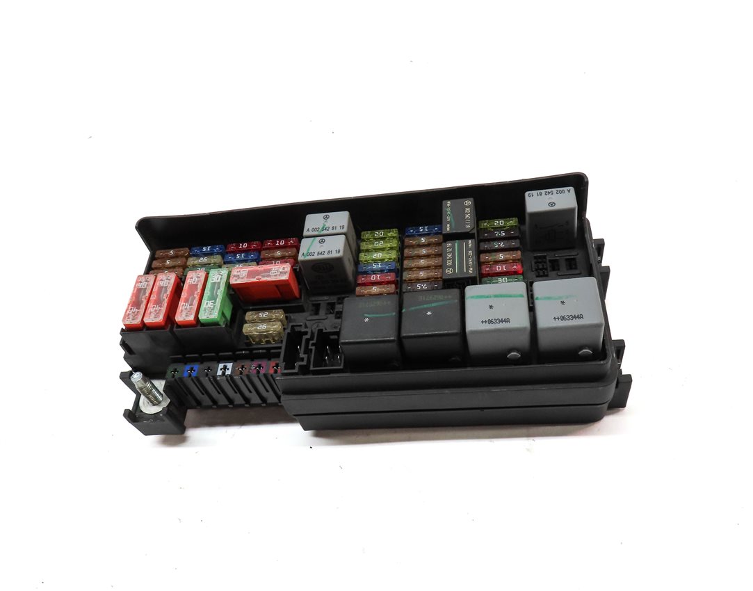 Thumbnail 2: 07 MERCEDES ML320 (W164) 3.0L DIESEL (OM642) REAR FUSE RELAY JUNCTION BOX PANEL