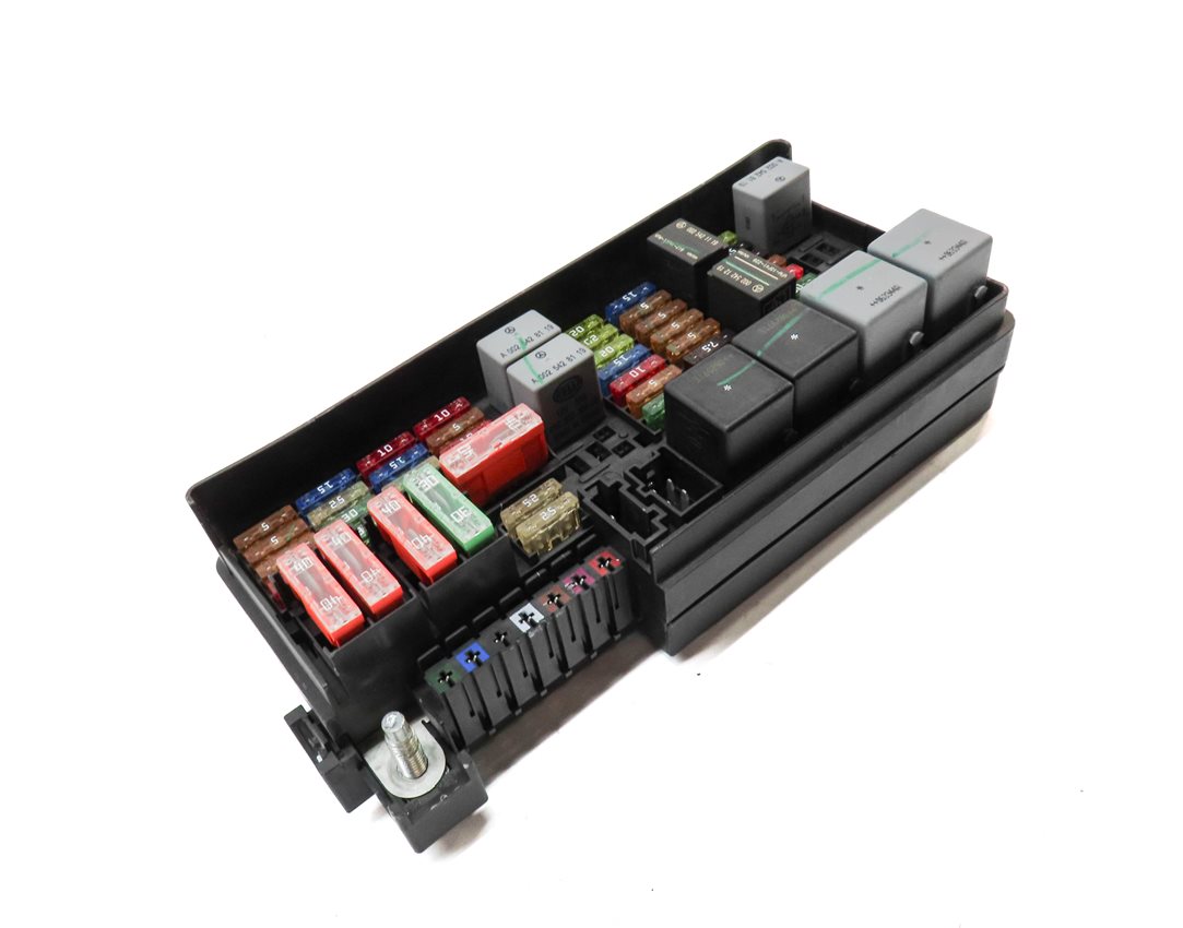 Thumbnail 3: 07 MERCEDES ML320 (W164) 3.0L DIESEL (OM642) REAR FUSE RELAY JUNCTION BOX PANEL