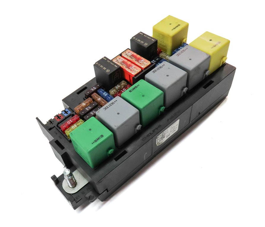 Thumbnail 3: 2007 MERCEDES ML320 (W164) 3.0L DIESEL (OM642) ENGINE BAY FUSE RELAY BOX