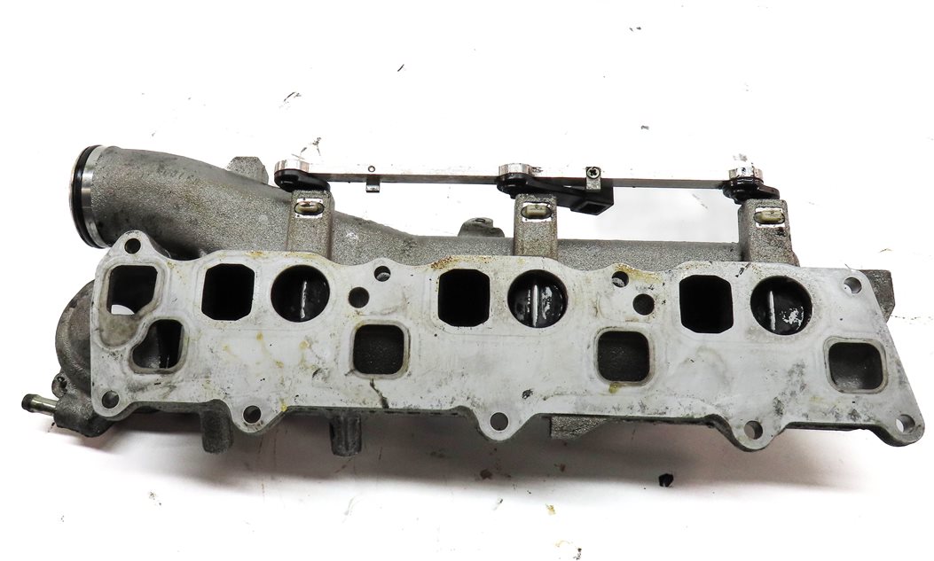 Thumbnail 6: 07-09 MB E320 GL320 ML320 R320 (X164 W164 W251) 3.0L OM642 DIESEL RIGHT MANIFOLD