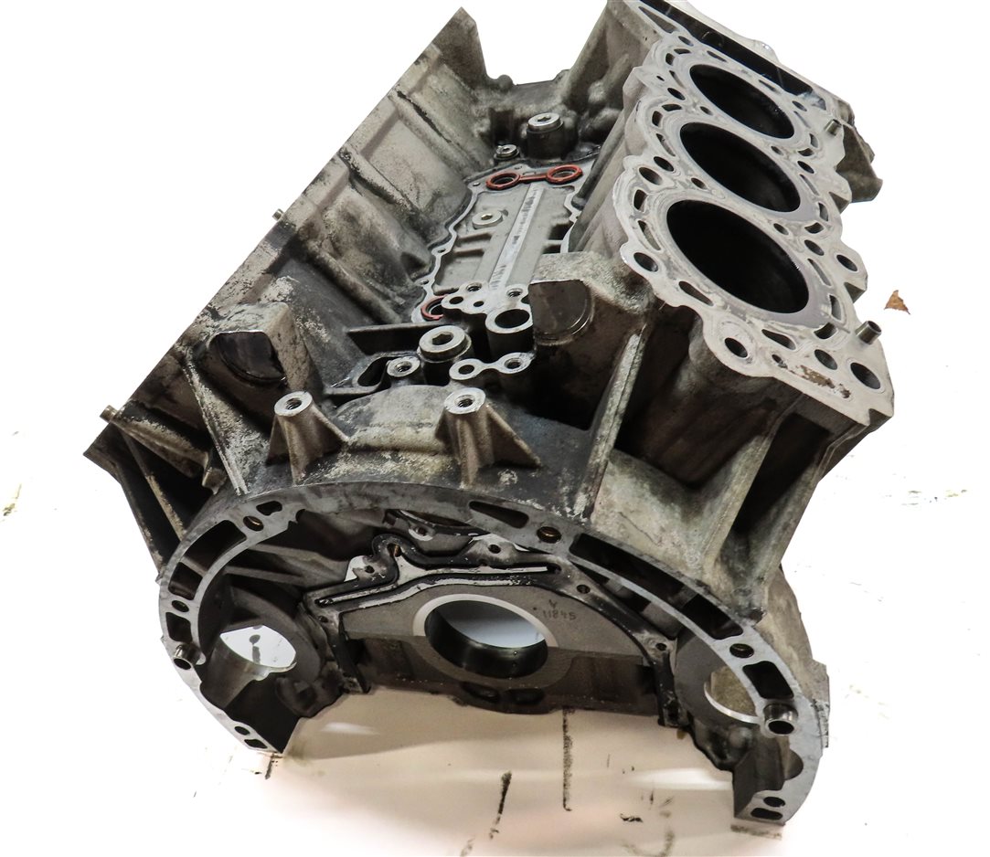 Thumbnail 2: 2007 MERCEDES ML320 (W164) 3.0L DIESEL (OM642) ENGINE CYLINDER BLOCK