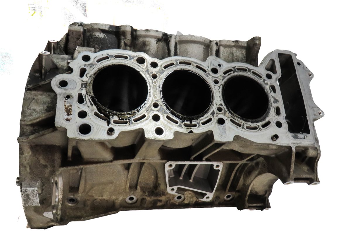 Thumbnail 7: 2007 MERCEDES ML320 (W164) 3.0L DIESEL (OM642) ENGINE CYLINDER BLOCK
