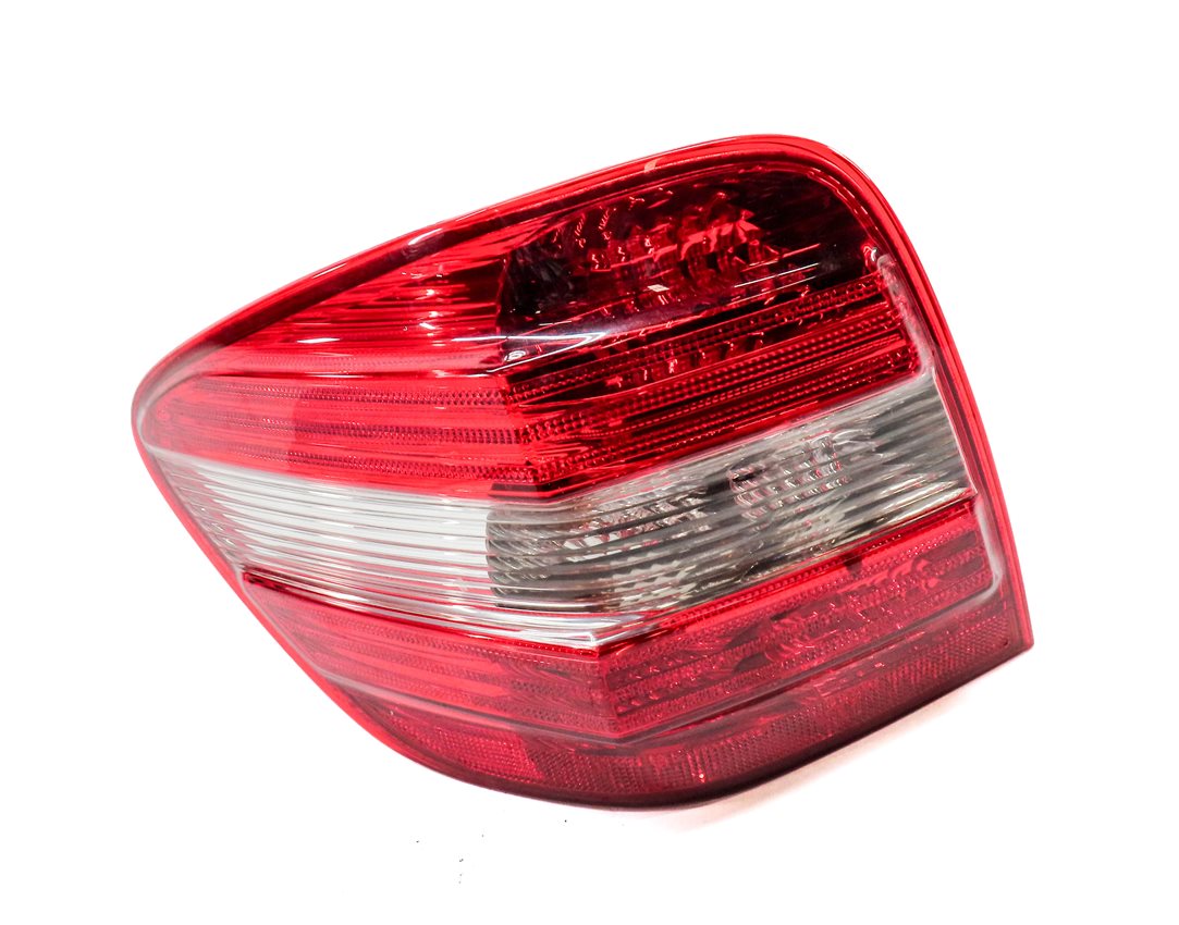 Thumbnail 3: 06-08 MERCEDES ML320 ML350 ML500 ML550 (W164) LEFT TAILLIGHT BRAKE LIGHT LAMP