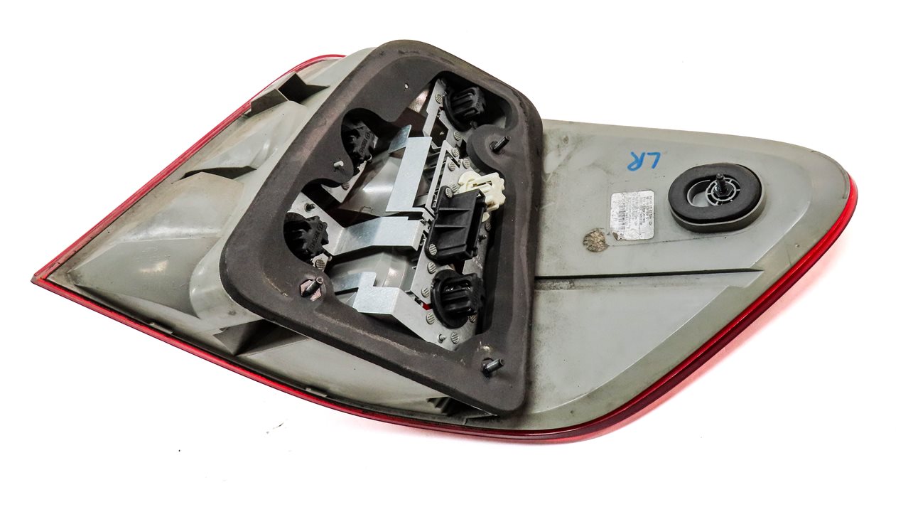 Thumbnail 5: 06-08 MERCEDES ML320 ML350 ML500 ML550 (W164) LEFT TAILLIGHT BRAKE LIGHT LAMP