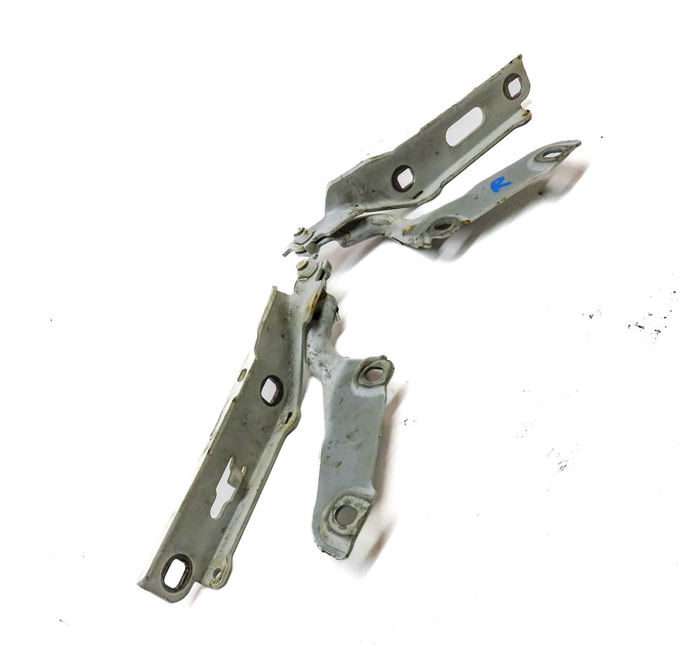 Thumbnail 3: 2015-2020 AUDI A3 S3 (8V) FRONT LEFT & RIGHT HOOD HINGE SET-2 (White)