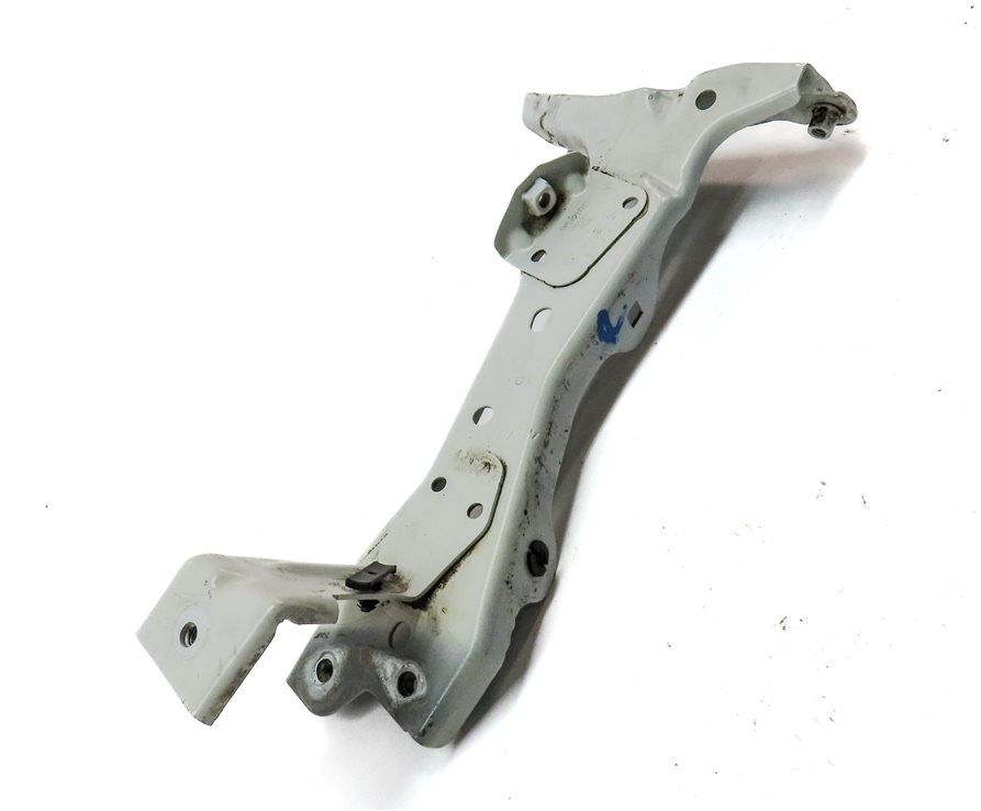 Thumbnail 3: 2015 AUDI S3 (8V) 2.0L FRONT RIGHT PASSENGER FENDER MOUNT BRACKET (White)