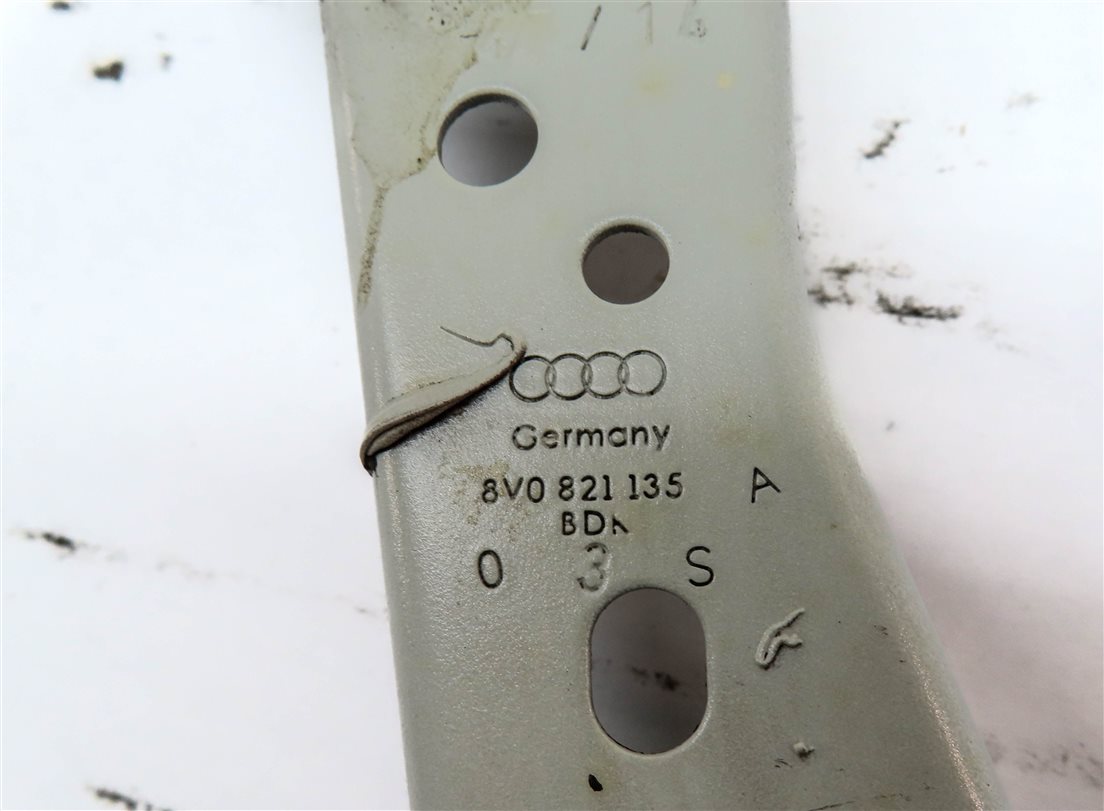 Thumbnail 7: 2015 AUDI S3 (8V) FRONT LEFT DRIVER FENDER MOUNT BRACKET (White)