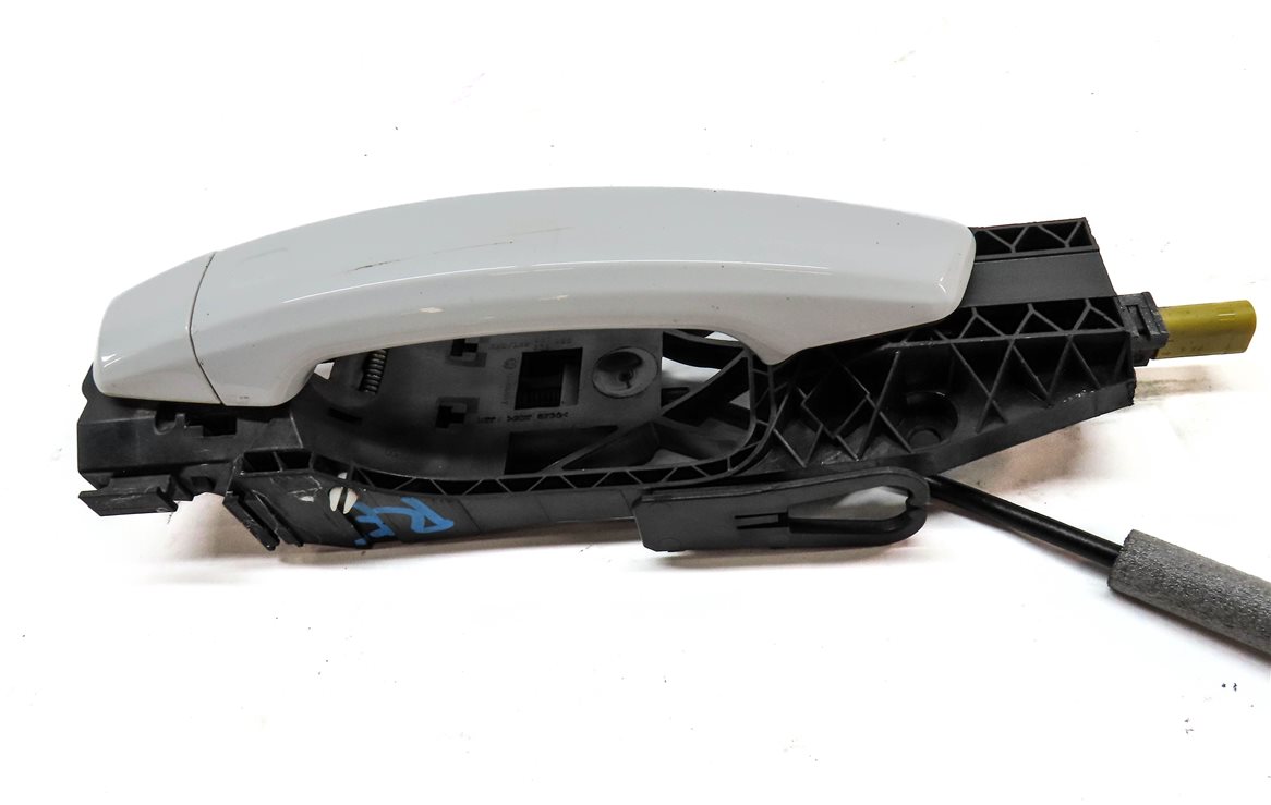 Thumbnail 4: 2016-2017 AUDI TT (MK3) FRONT RIGHT PASSENGER DOOR HANDLE (White)