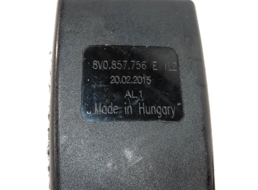 Thumbnail 6: 2015-2018 AUDI A3 S3 RS3 (8V) FRONT RIGHT PASSENGER SEATBELT BUCKLE RECEIVER