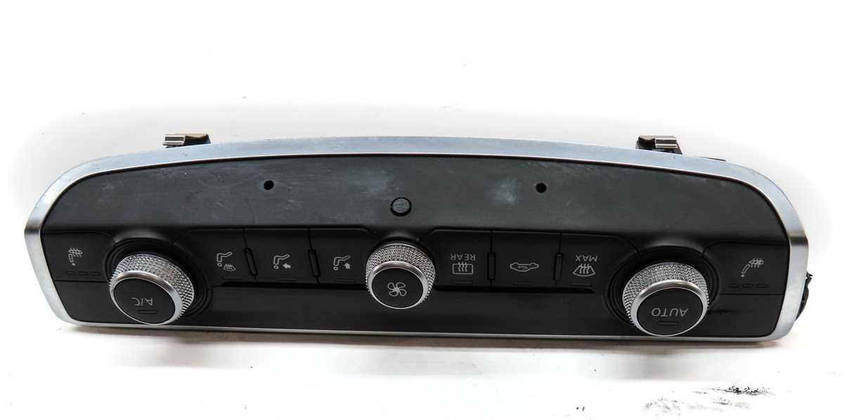 Thumbnail 4: 2015-2018 AUDI A3 S3 (8V) FRONT DUAL ZONE HEATER A/C TEMPERATURE CONTROL PANEL