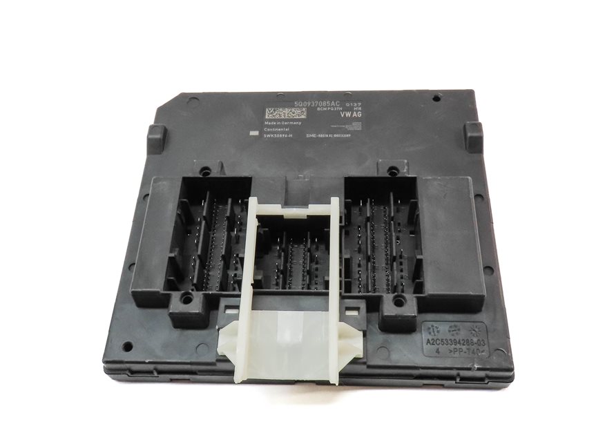 Thumbnail 5: 2015 AUDI S3 (8V) 2.0L (CYFB) SPEEDOMETER IGNITION IMMOBILIZER ECM MODULE SET/8