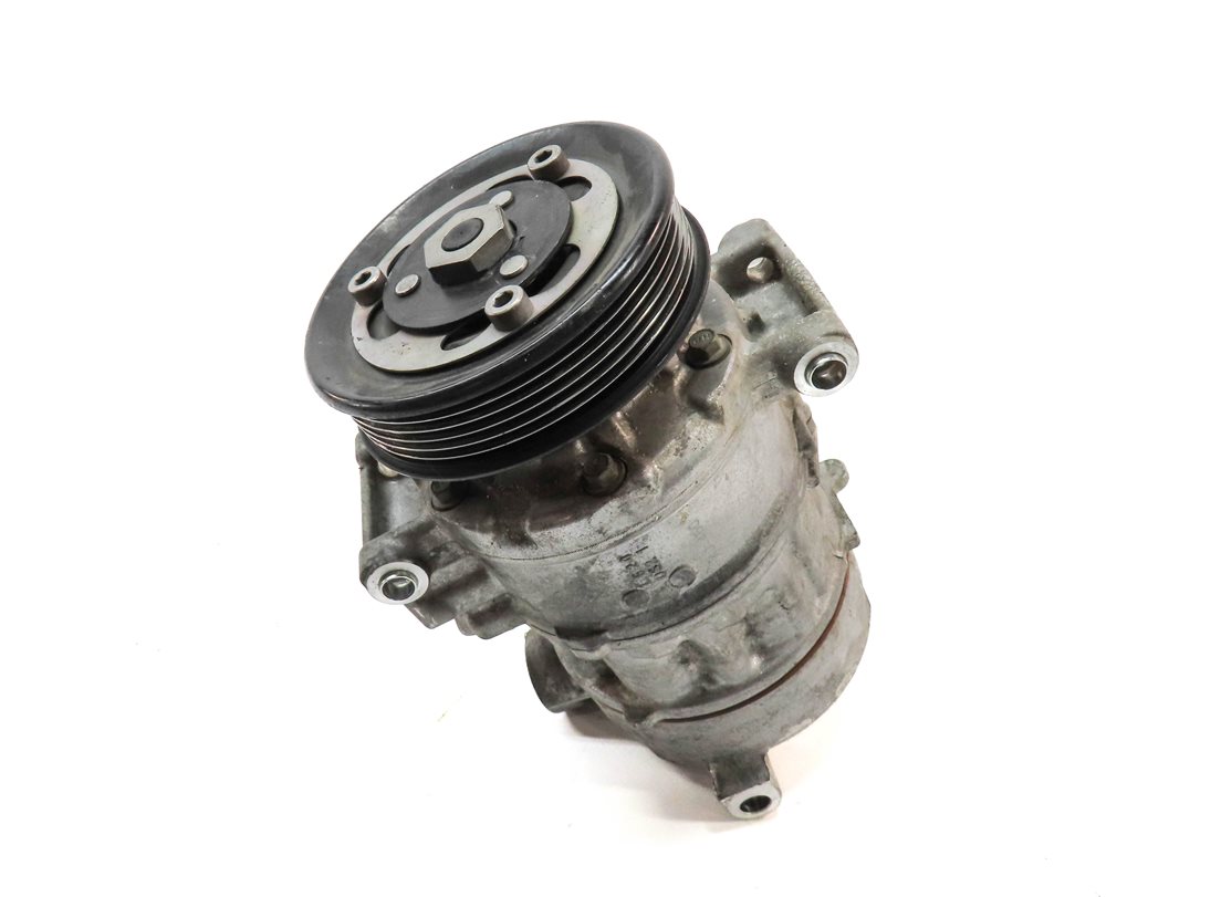 Thumbnail 2: 2015-2017 VW/AUDI A3 TT (8V MK3) GOLF 1.8T 2.0T A/C COMPRESSOR PUMP w/ CLUTCH