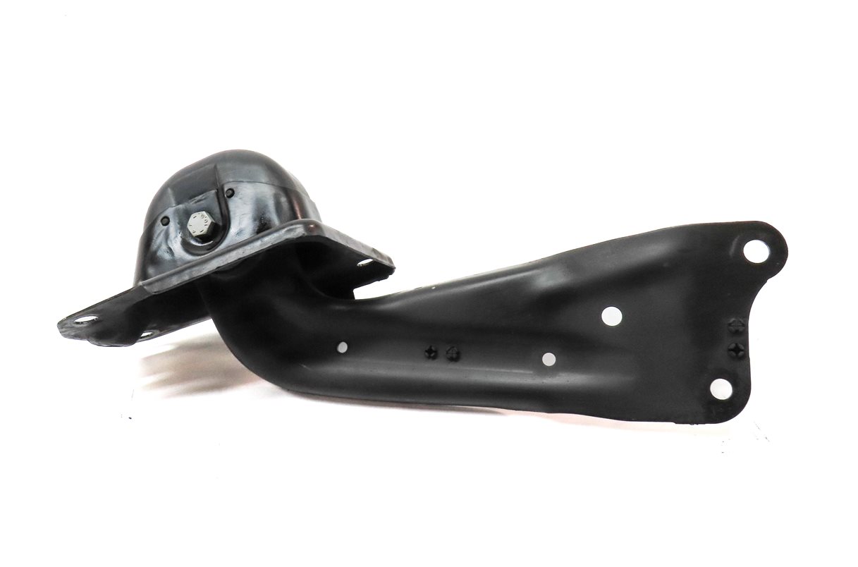 Thumbnail 2: 2015-2019 AUDI VW GOLF / A3 S3 RS3 TT (8V MK3) LEFT DRIVER REAR TRAILING ARM