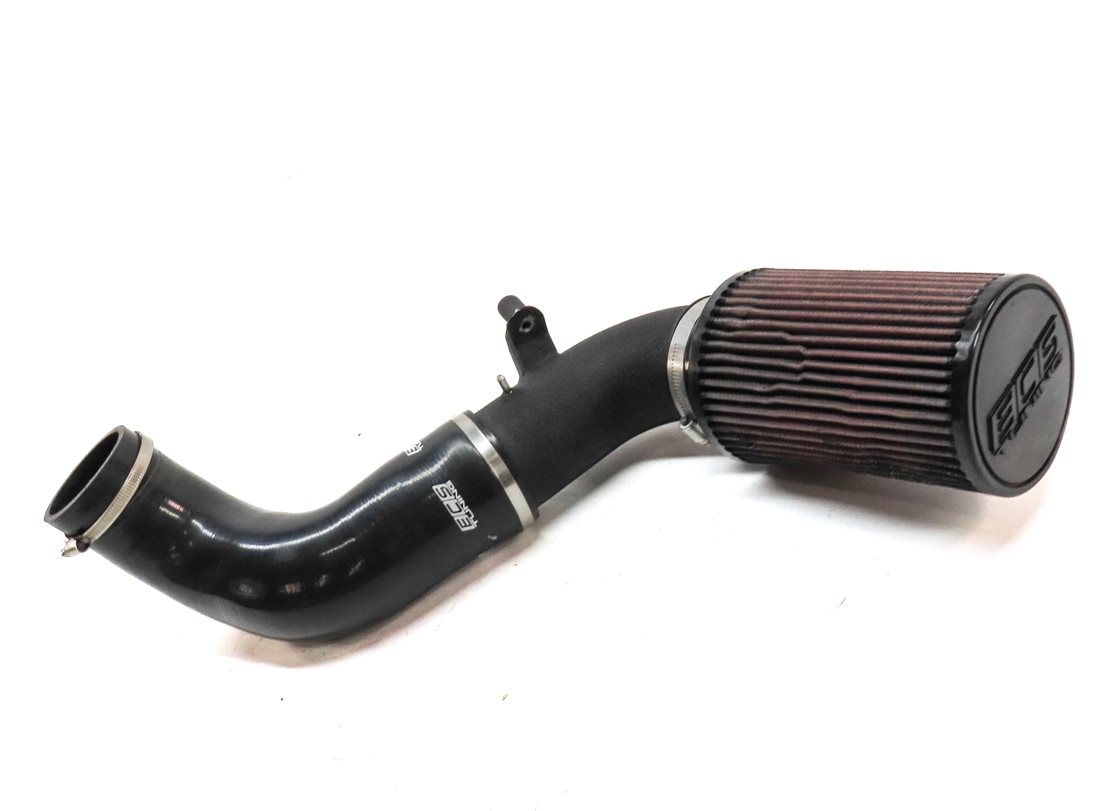 Thumbnail 2: 2015 AUDI S3 (8V) 2.0L (CYFB) ENGINE AIR INTAKE HOSE TUBE & FILTER ASSEMBLY