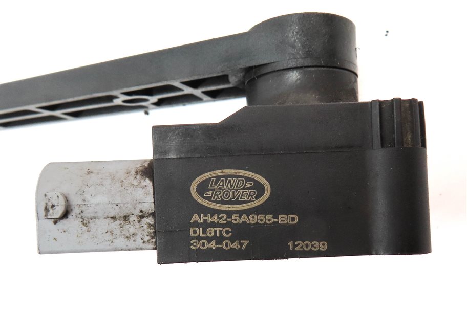 Thumbnail 5: 2012 RANGE ROVER (L322) REAR RIGHT SUSPENSION HEIGHT LEVEL SENSOR MODULE