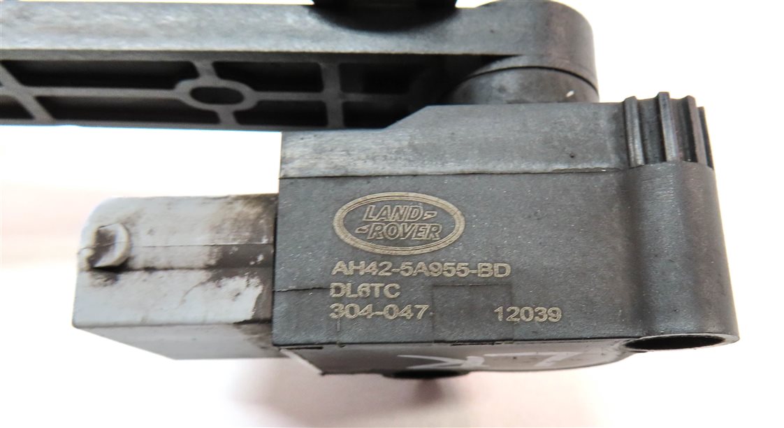 Thumbnail 5: 2012 RANGE ROVER (L322) REAR LEFT SUSPENSION HEIGHT LEVEL SENSOR MODULE
