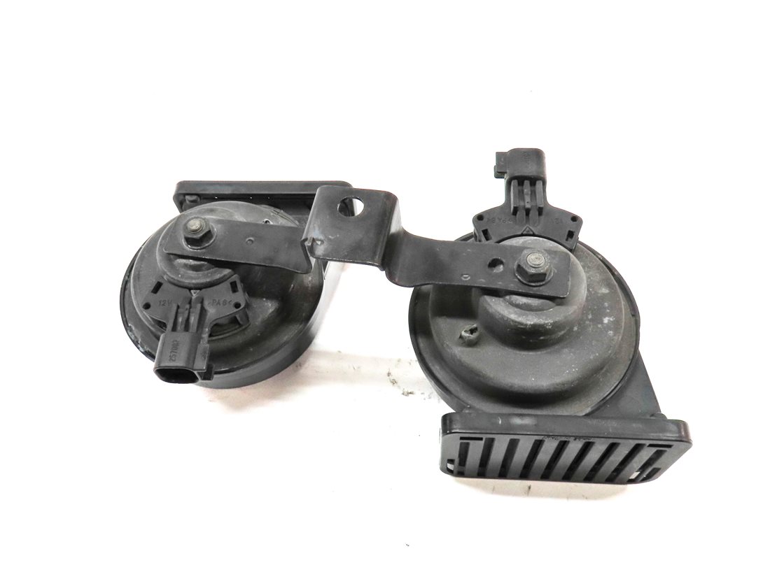 Thumbnail 6: 2012 RANGE ROVER (L322) FRONT LEFT & RIGHT HORN SET/2 w/ MOUNT BRACKET
