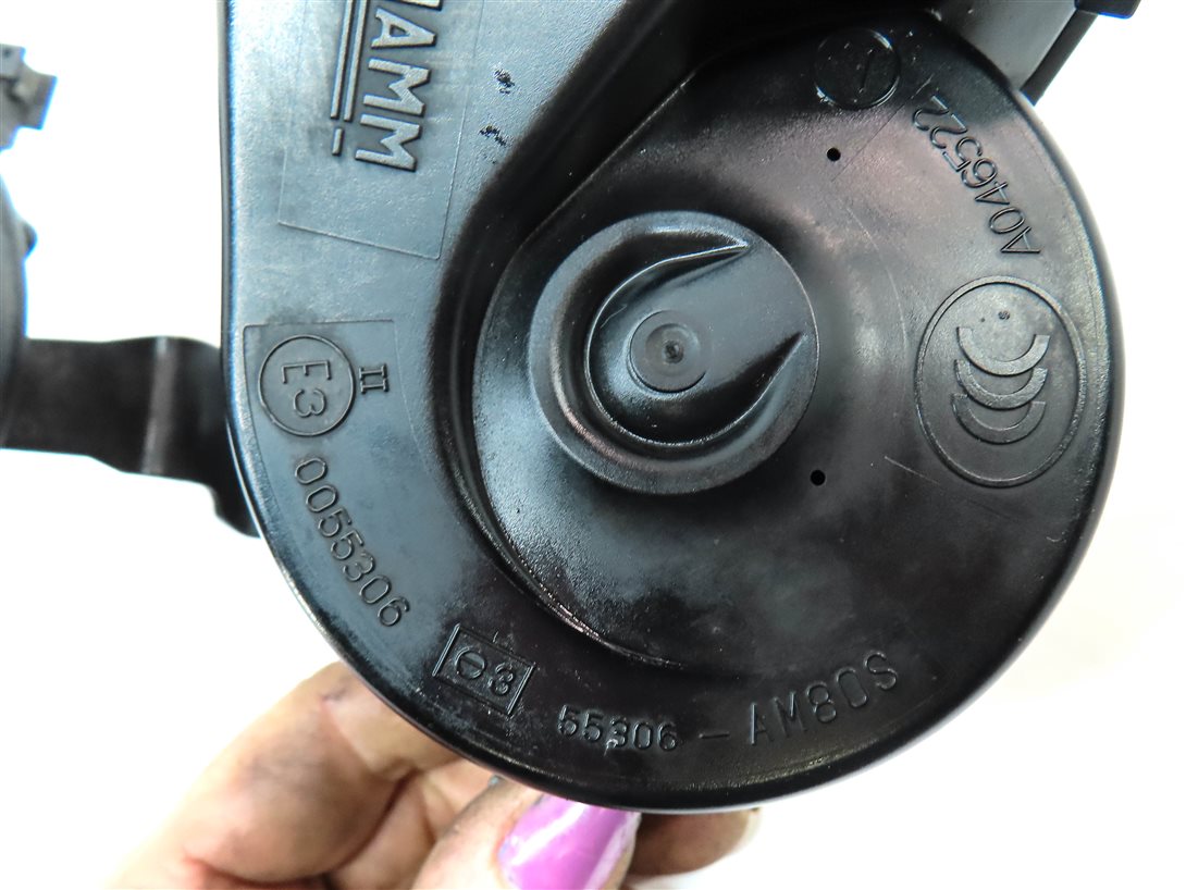 Thumbnail 7: 2012 RANGE ROVER (L322) FRONT LEFT & RIGHT HORN SET/2 w/ MOUNT BRACKET