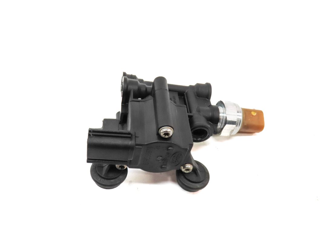 Thumbnail 4: 2012 RANGE ROVER (L322) AIR SUSPENSION TRANSFER RELIEF VALVE SOLENOID MODULE
