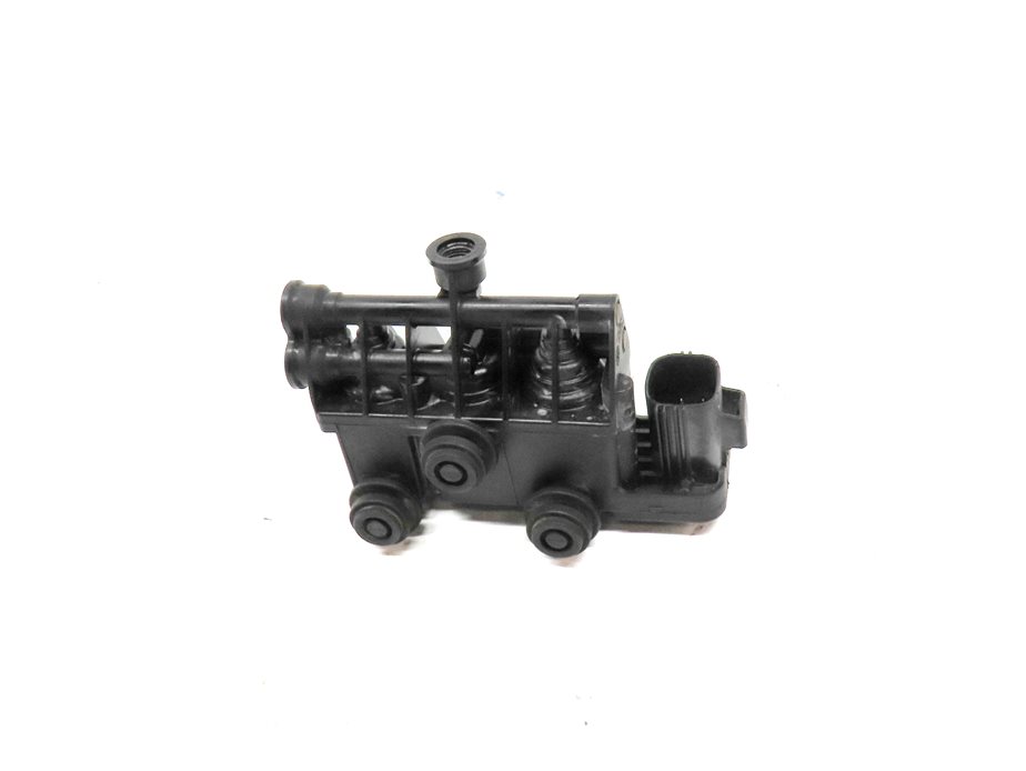 Thumbnail 2: 2012 RANGE ROVER (L322) AIR SUSPENSION TRANSFER RELIEF VALVE BLOCK