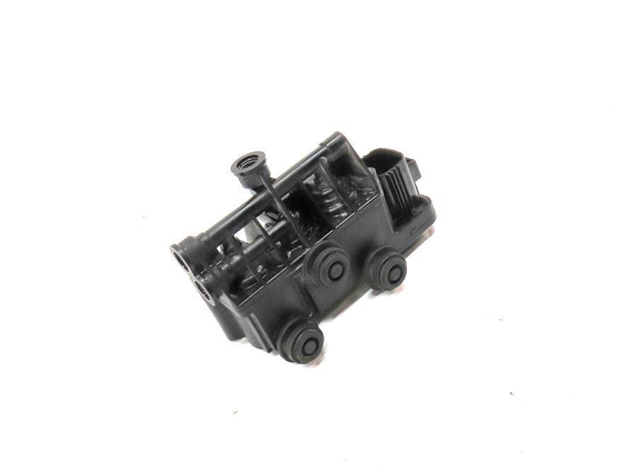 Thumbnail 3: 2012 RANGE ROVER (L322) AIR SUSPENSION TRANSFER RELIEF VALVE BLOCK
