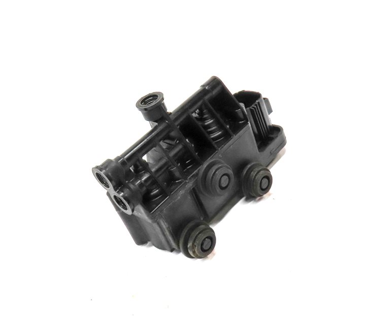 Thumbnail 3: 2012 RANGE ROVER (L322) AIR SUSPENSION TRANSFER RELIEF VALVE BLOCK