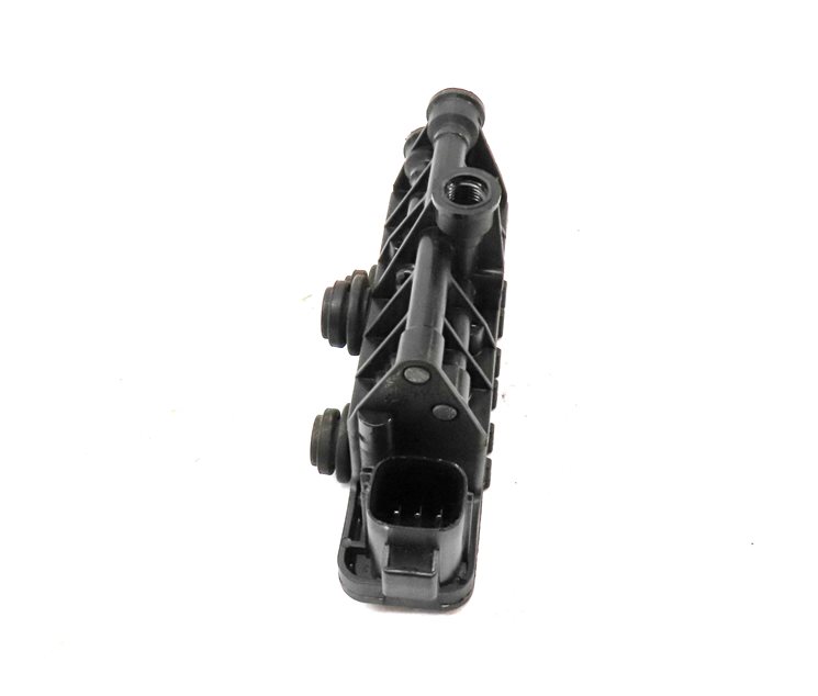 Thumbnail 5: 2012 RANGE ROVER (L322) AIR SUSPENSION TRANSFER RELIEF VALVE BLOCK
