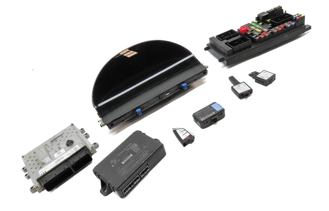 Thumbnail 22: 2010-2012 RANGE ROVER (L322) 5.0L SUPERCHARGED ENGINE IMMOBILIZER MODULE KEY SET