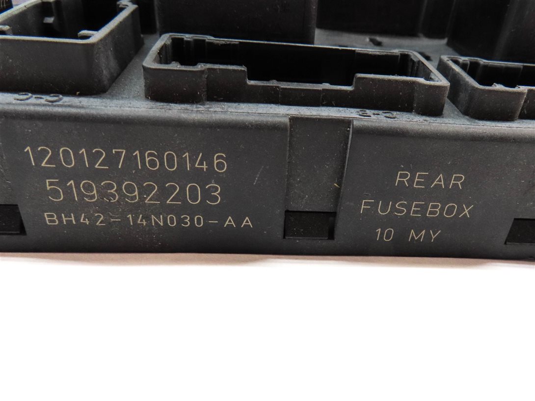 Thumbnail 4: 2012 RANGE ROVER (L322) REAR TRUNK MOUNT FUSE RELAY CONTROL BOX