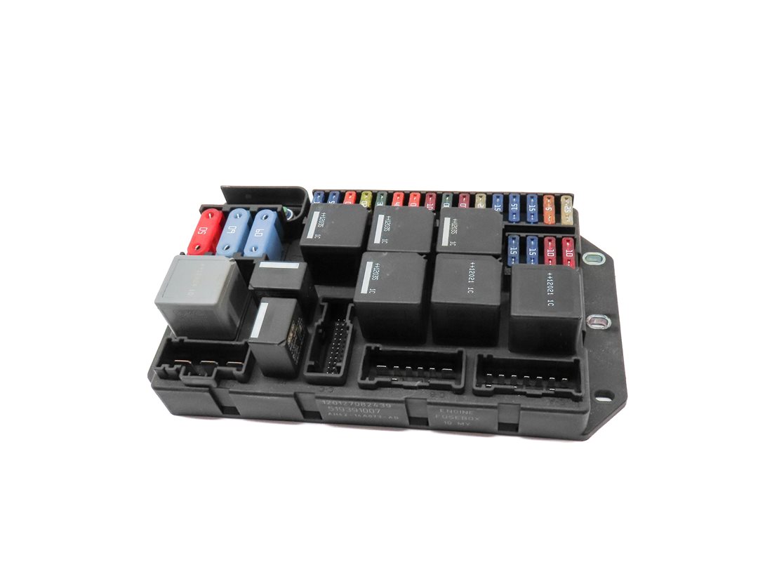 Thumbnail 2: 2010-2012 RANGE ROVER (L322) 5.0L SUPERCHARGED ENGINE FUSE BOX