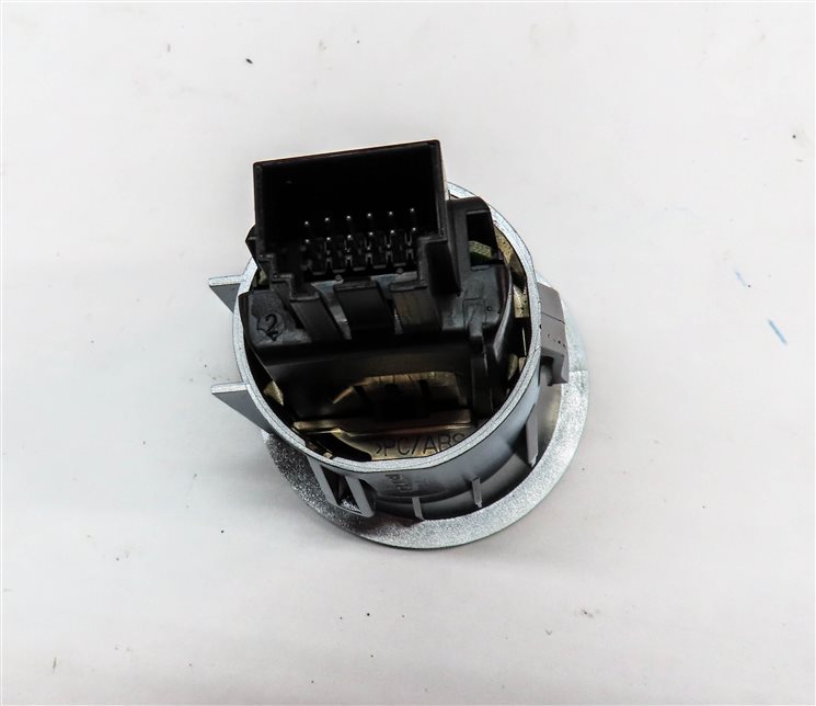 Thumbnail 4: 2012 RANGE ROVER (L322) FRONT RIGHT PASSENGER GLOVEBOX RELEASE SWITCH BUTTON