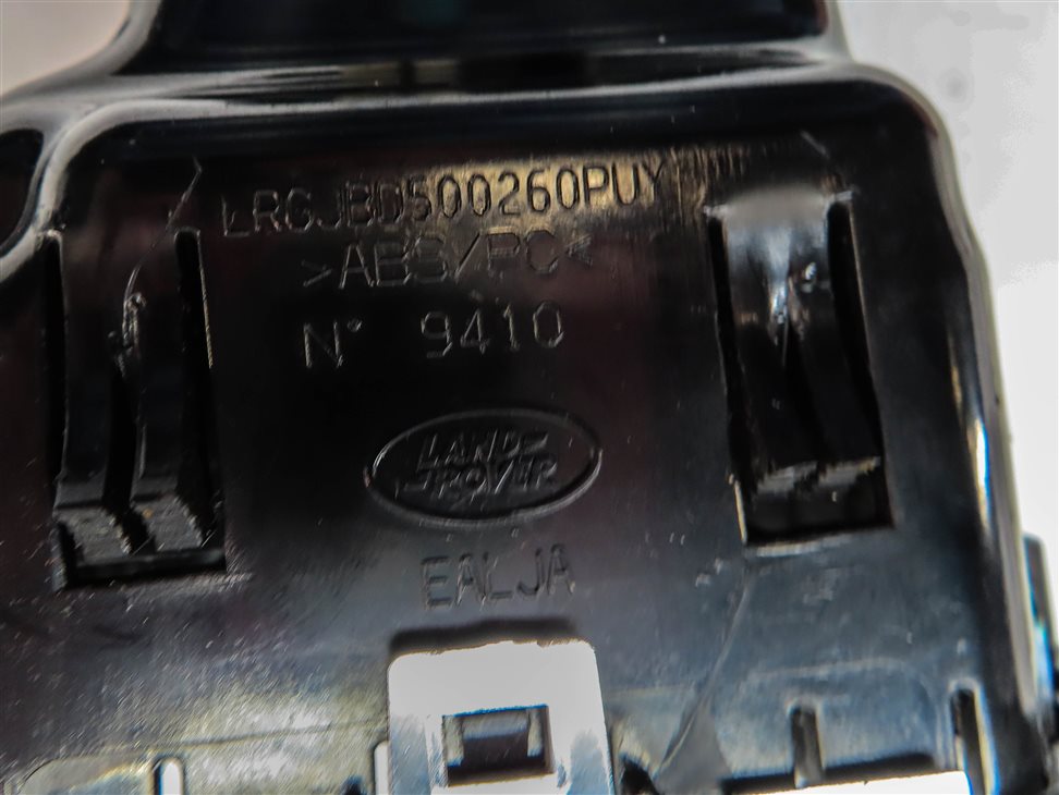 Thumbnail 6: 12 RANGE ROVER (L322) FRONT RIGHT PASSENGER DASH OUTER HEAT AIR AC VENT (Black)