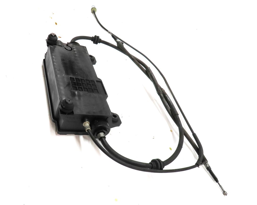 Thumbnail 6: 2012 RANGE ROVER (L322) EMERGENCY PARK PARKING BRAKE ACTUATOR w/ CABLES