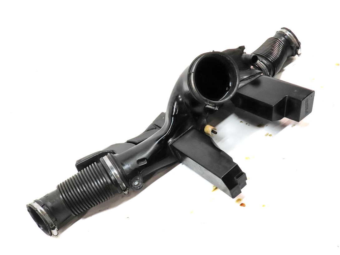 Thumbnail 3: 2012 RANGE ROVER (L322) 5.0L SUPER ENGINE AIR INTAKE RESONATOR DAMPER BOX TUBE