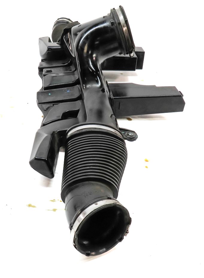 Thumbnail 4: 2012 RANGE ROVER (L322) 5.0L SUPER ENGINE AIR INTAKE RESONATOR DAMPER BOX TUBE