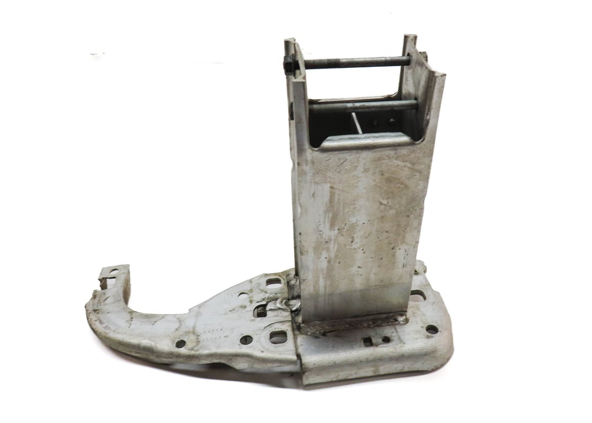 Thumbnail 2: 2012-2018 AUDI A6 A7 S6 S7 RS7 (C7 4G8) FRONT LEFT DRIVER BUMPER MOUNT BRACKET