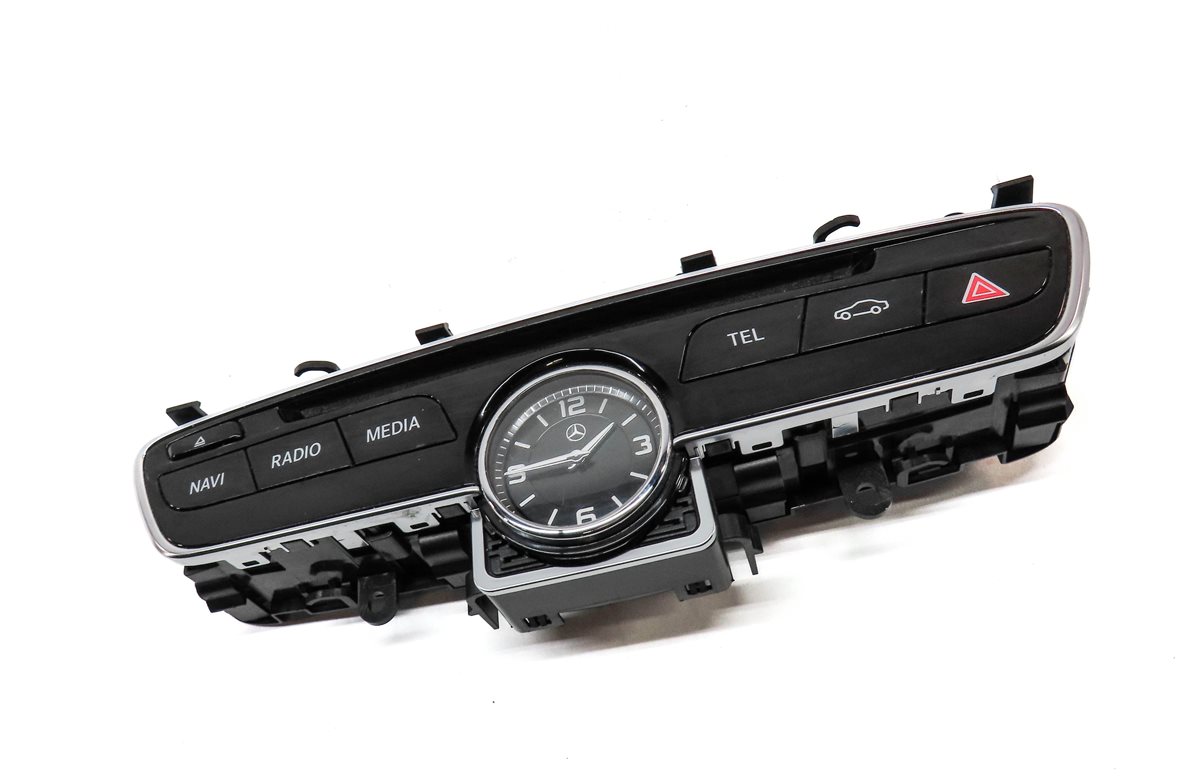 Thumbnail 3: 2015 MERCEDES C300 (W205) FRONT CENTER DASH CLOCK MEDIA PHONE CONTROL PANEL