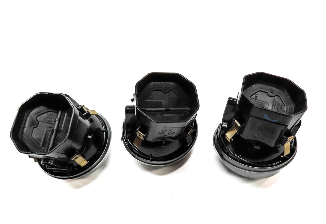Thumbnail 4: 2015 MERCEDES C300 (W205) FRONT CENTER DASH HEATER AIR AC VENT SET/3