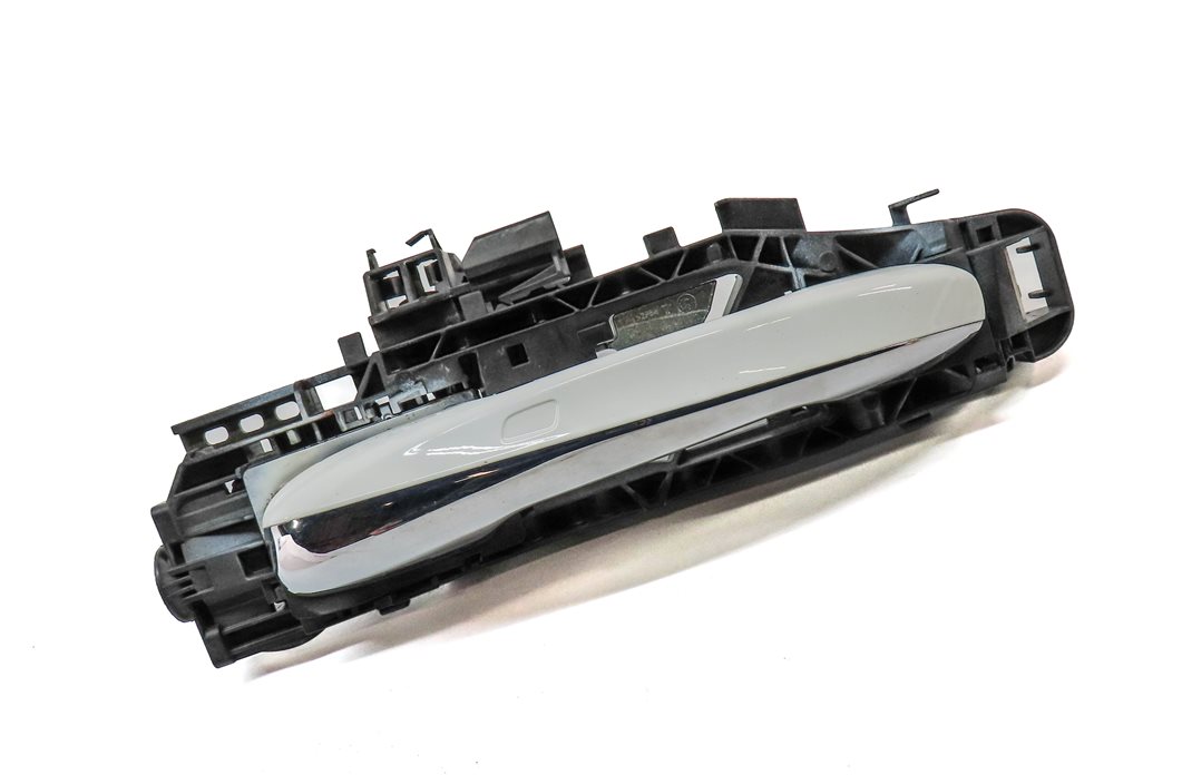 Thumbnail 3: 15-17 MERCEDES C300 C350 C400 C450 W205 LEFT REAR KEYLESS DOOR HANDLE (White)