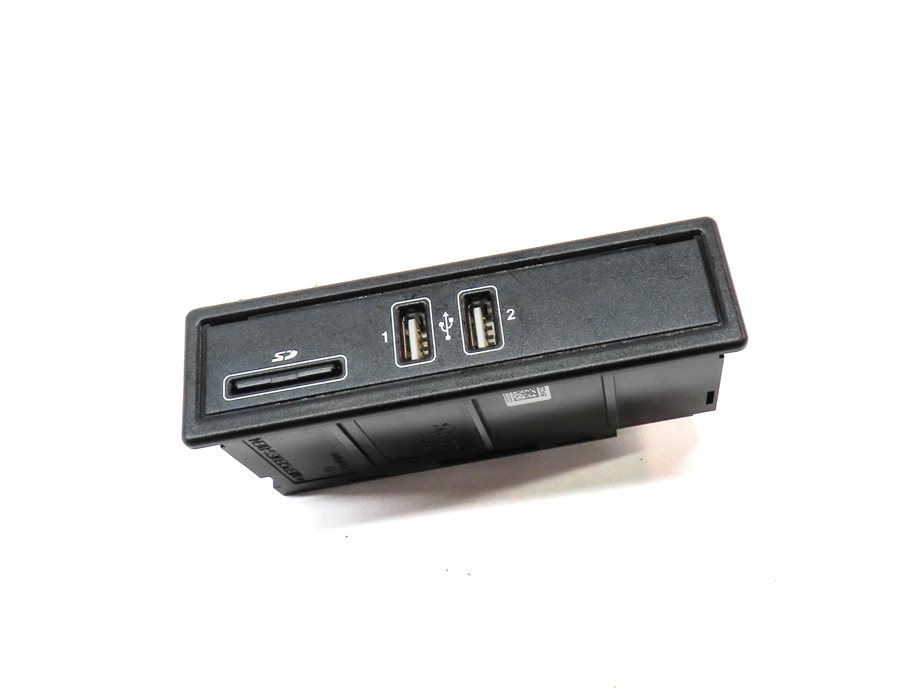 Thumbnail 2: 2015 MERCEDES C300 (W205) USB SD CARD READER JACK PANEL w/ SD CARD INCLUDED