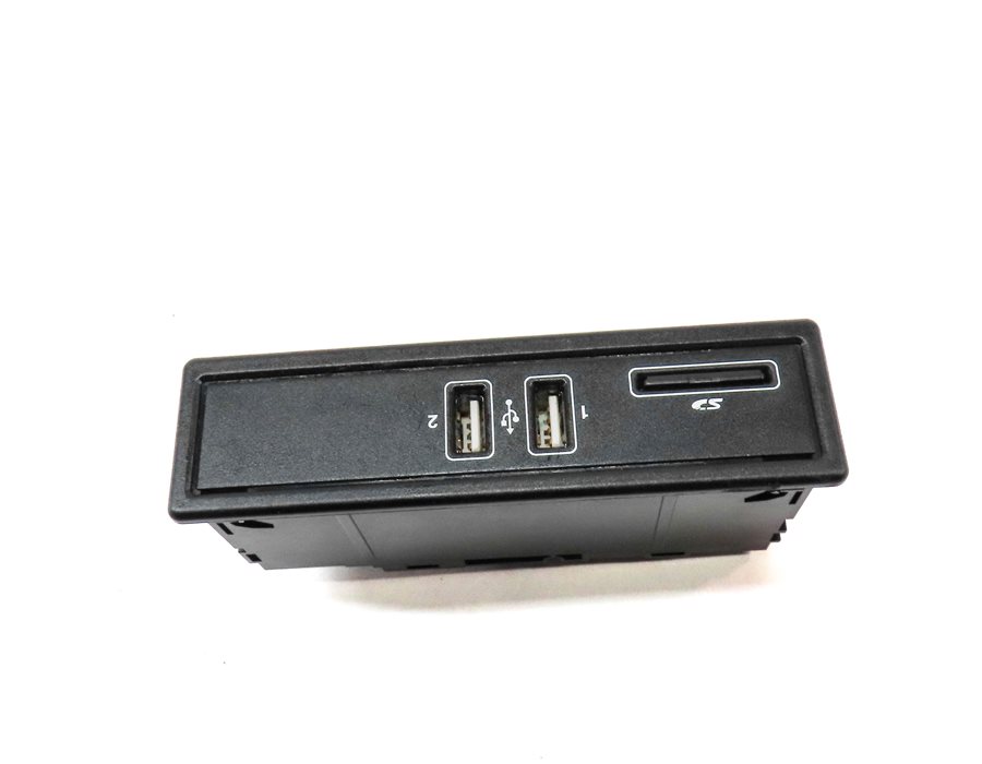 Thumbnail 3: 2015 MERCEDES C300 (W205) USB SD CARD READER JACK PANEL w/ SD CARD INCLUDED