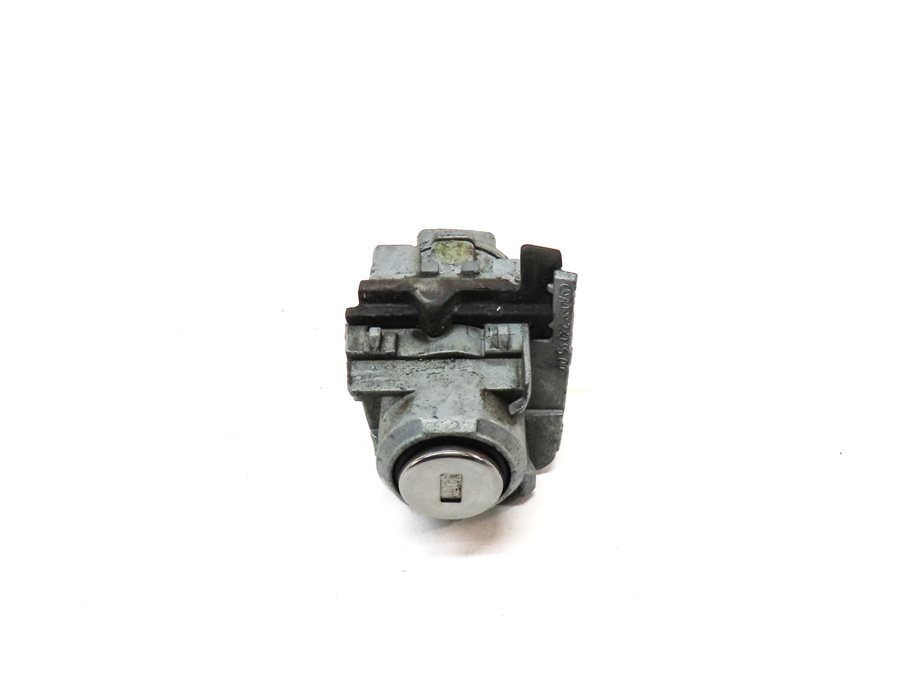 Thumbnail 6: 2015 MERCEDES C300 (W205) FRONT LEFT DRIVER & TRUNK LOCK CYLINDER w/KEY SET/3