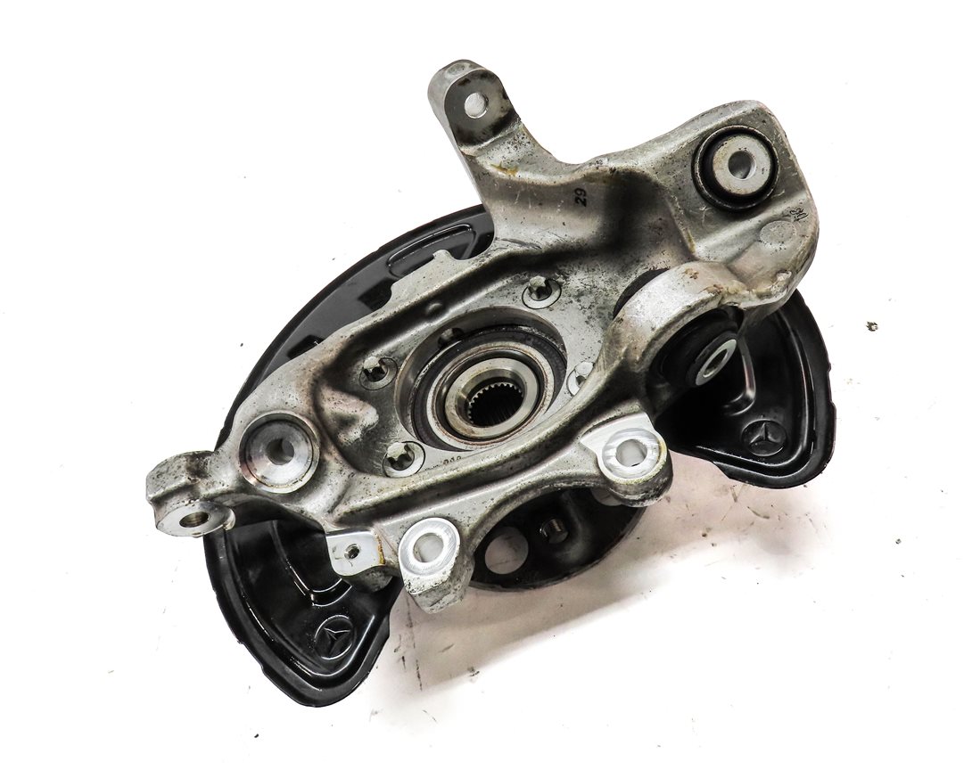 Thumbnail 3: 2015-2021 MERCEDES C300 C350 C400 (W205) SEDAN LEFT REAR SPINDLE KNUCKLE HUB
