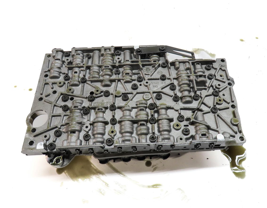 Thumbnail 6: 15-20 MERCEDES C E S GL ML (W205 W212 W166 W222 X166) TRANSMISSION VALVE BODY