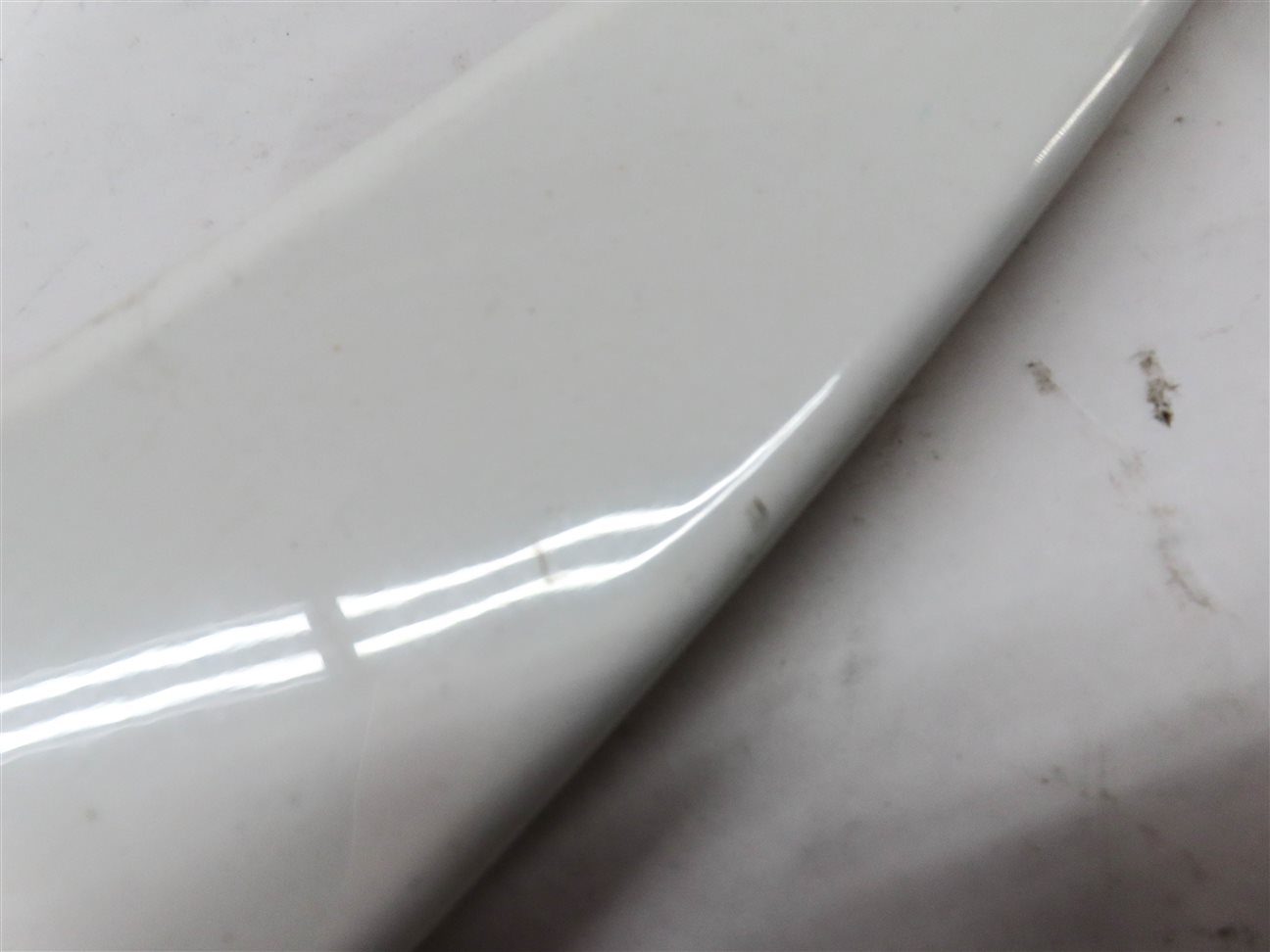 Thumbnail 8: 15-21 MERCEDES C CLASS W205 REAR TRUNK LID SPOILER TRIM PANEL (White)